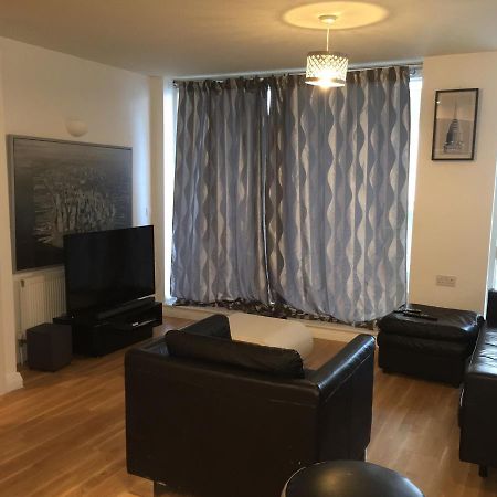 1 Bed Apt Near Canary Wharf London City Centre Londres Exterior foto