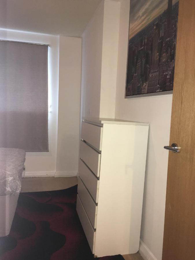 1 Bed Apt Near Canary Wharf London City Centre Londres Exterior foto